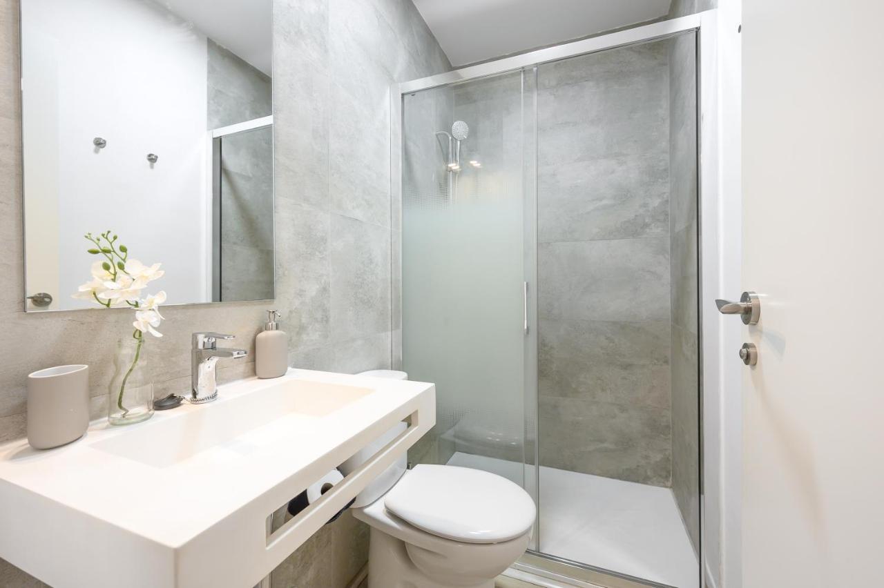 Modern 3 Bedroom, City Center With Patio & High Ceilings By 10Tosea Malaga Luaran gambar