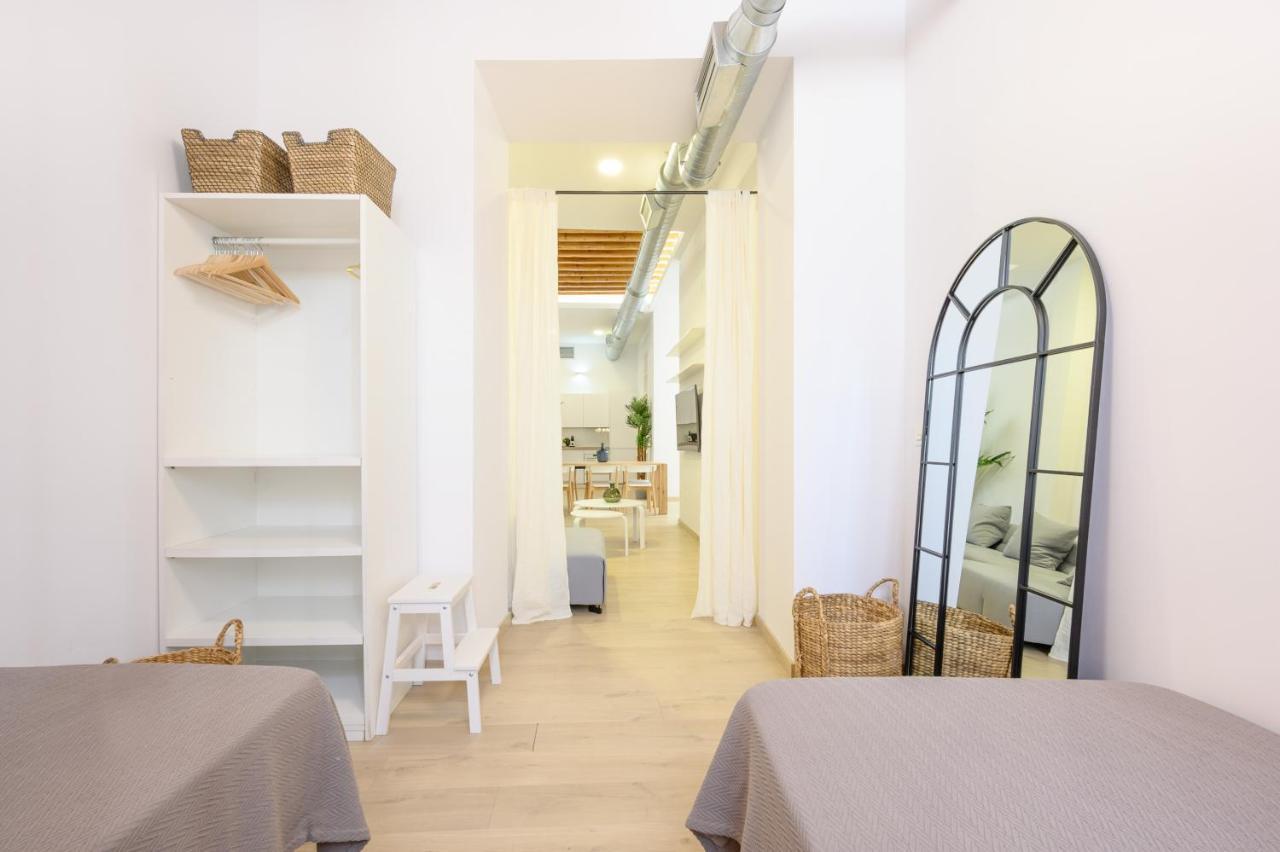 Modern 3 Bedroom, City Center With Patio & High Ceilings By 10Tosea Malaga Luaran gambar