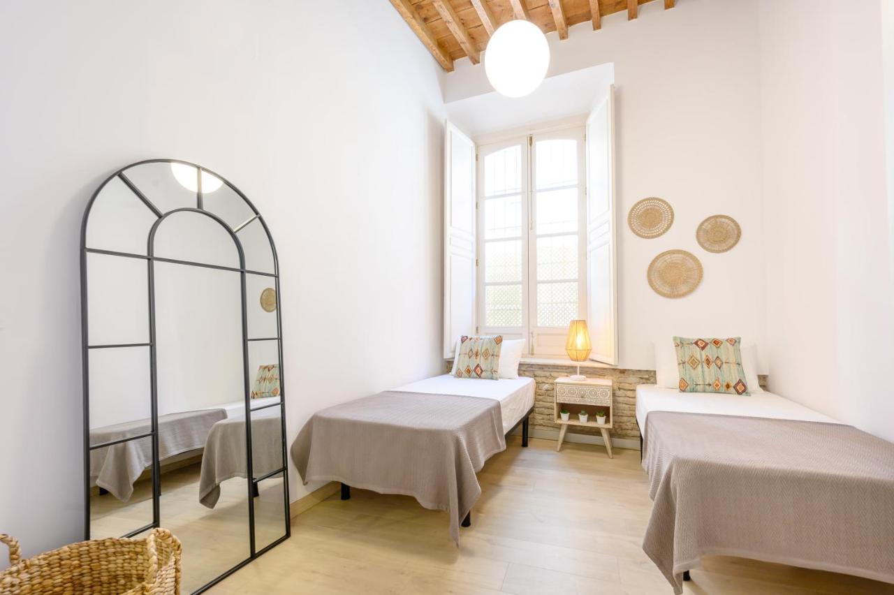 Modern 3 Bedroom, City Center With Patio & High Ceilings By 10Tosea Malaga Luaran gambar